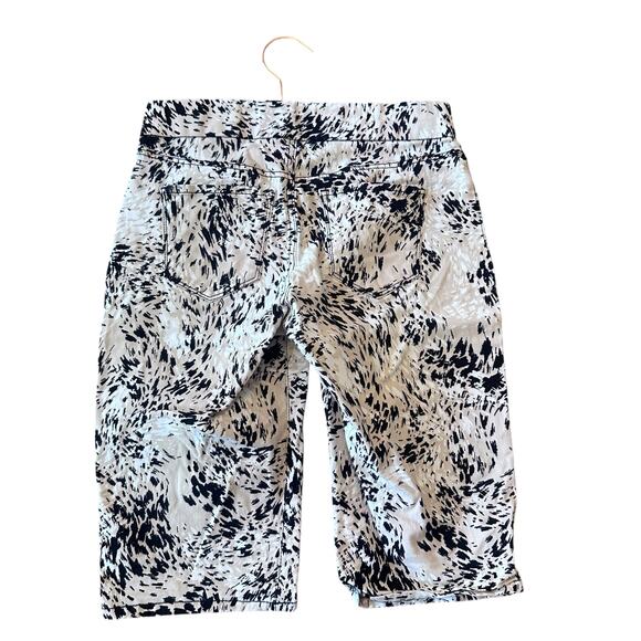 Nine West jeans multi color pull on longer shorts size 6 - Picture 7 of 7